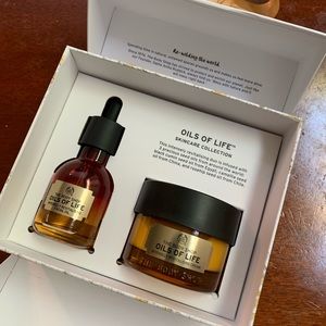 Body Shop - Oils of Life gift box